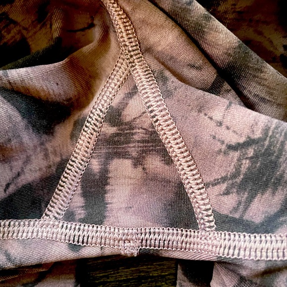 🍋Lululemon Floral Align Leggings in Size 4 - Picture 11 of 11